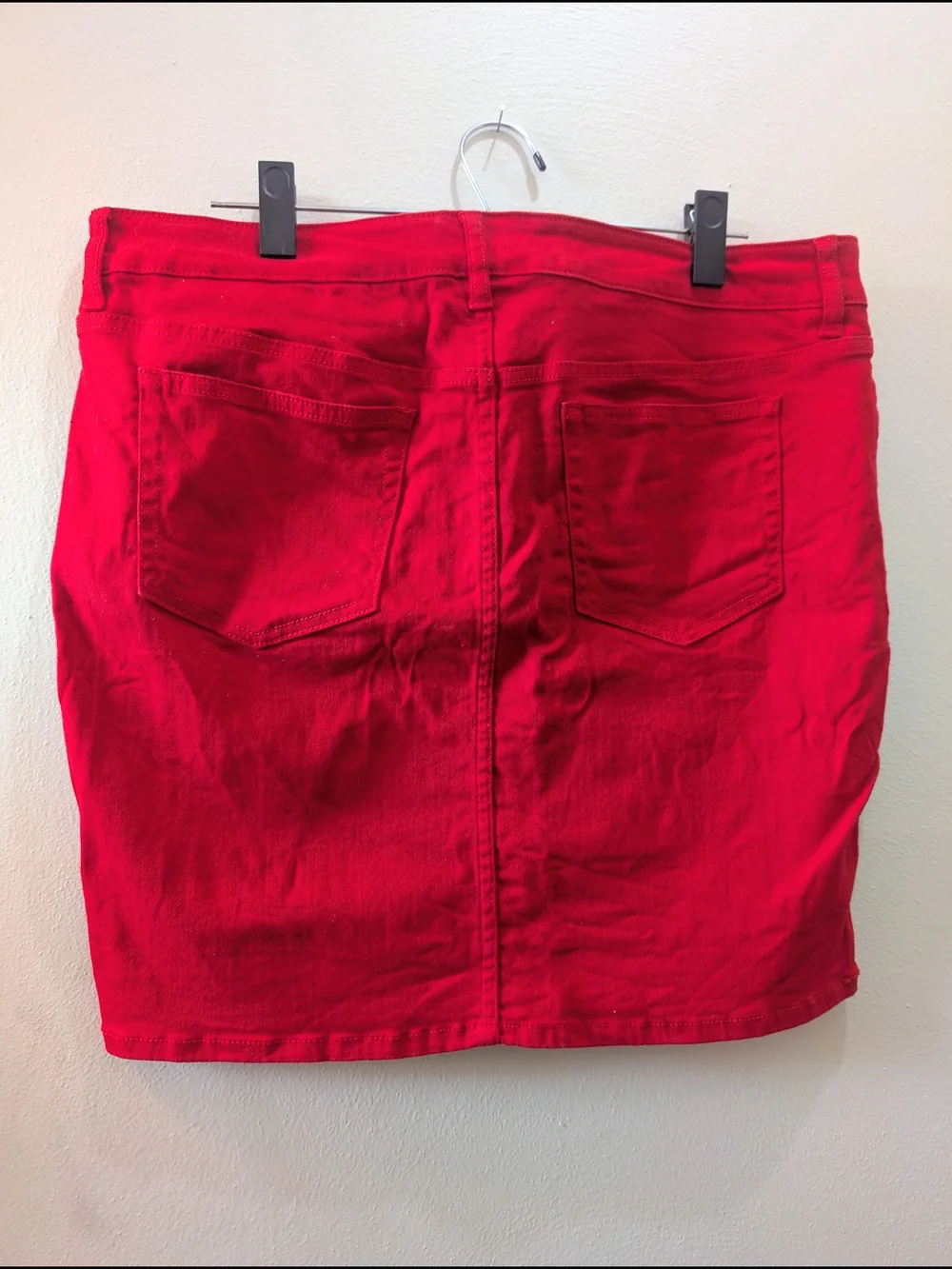 Torrid Women’s Plus *Size 14* Red Solid Mini Denim Skirt Stretch with Pockets!